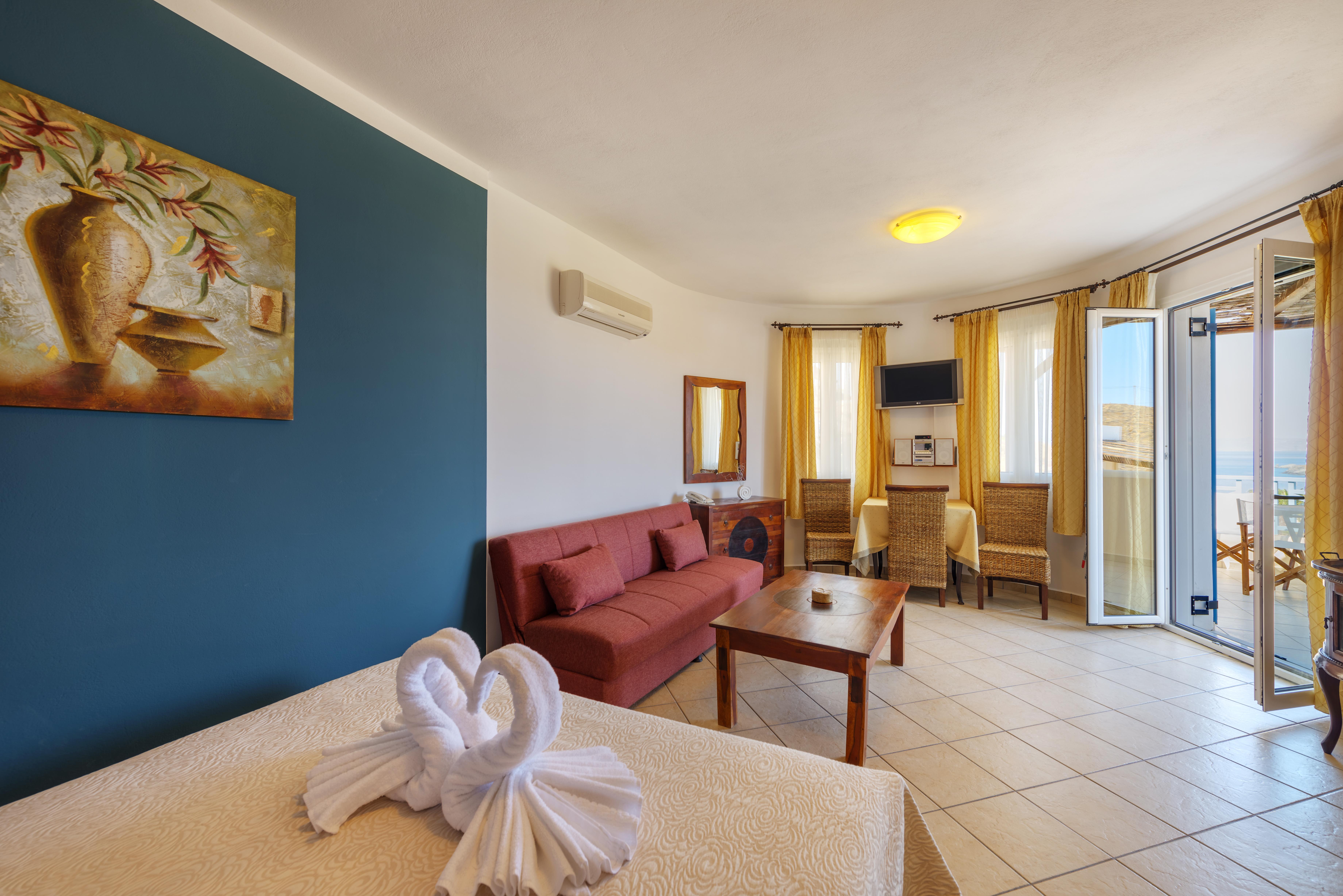 Sunrise Beach Suites Azolimnos Exterior photo