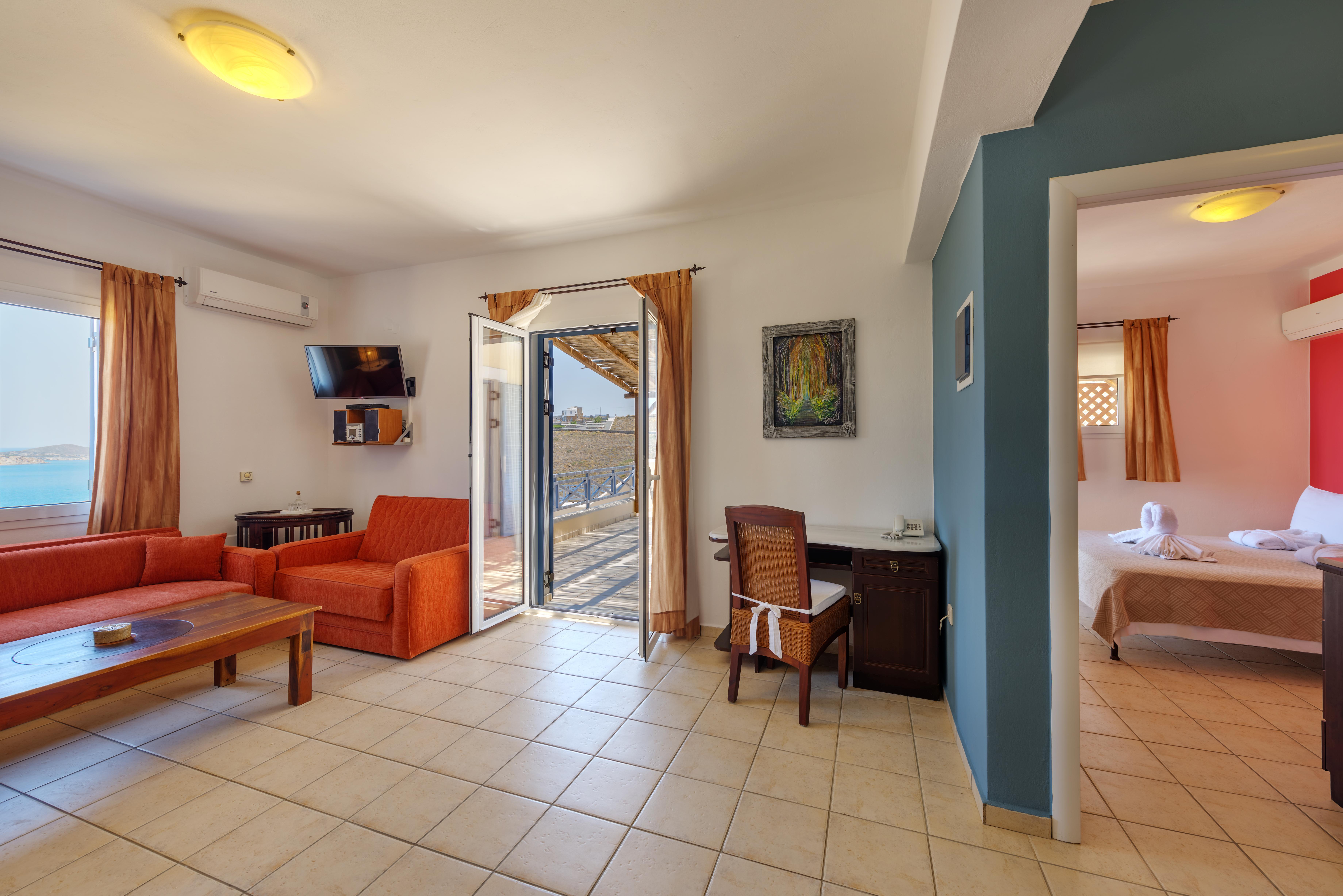 Sunrise Beach Suites Azolimnos Exterior photo