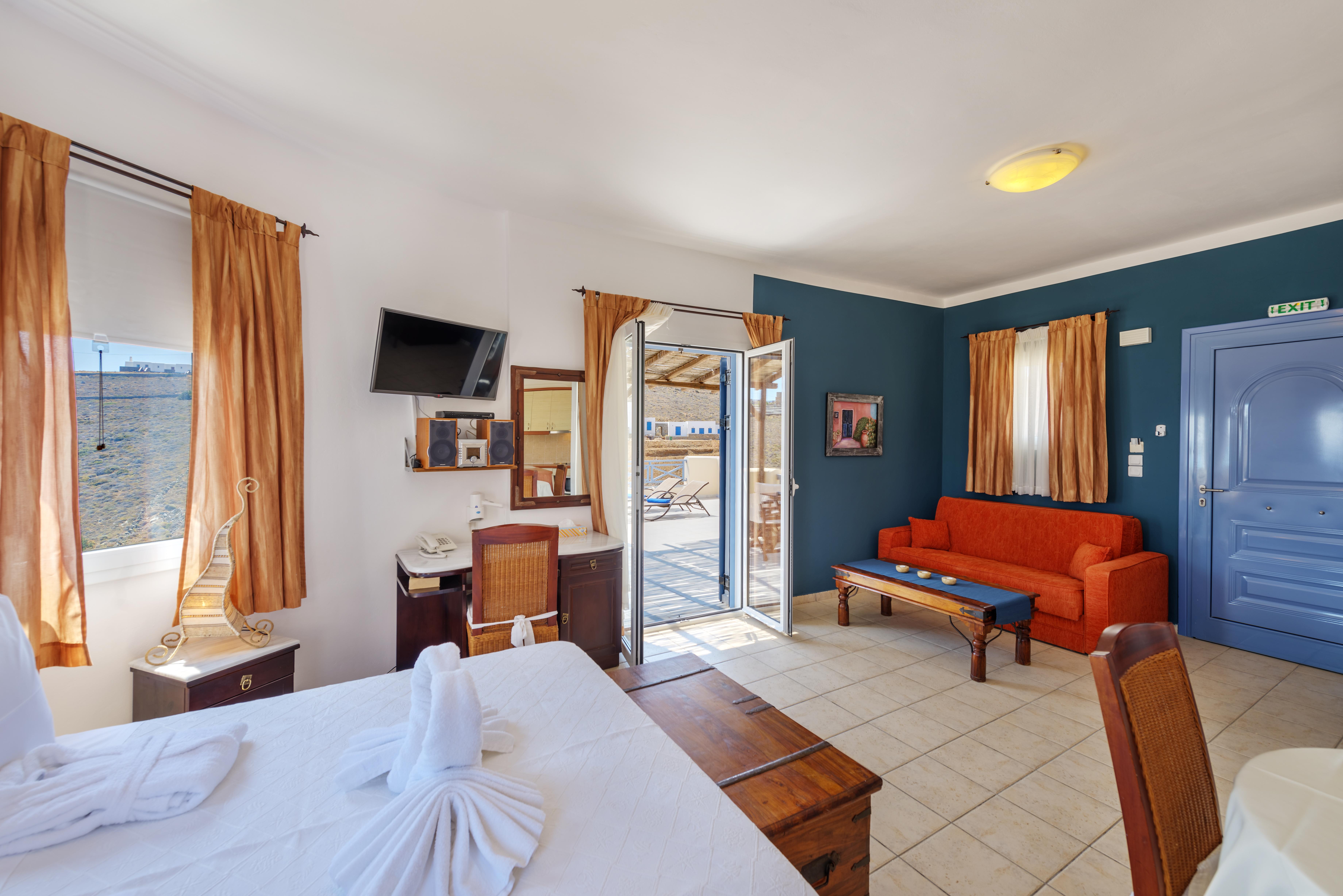 Sunrise Beach Suites Azolimnos Exterior photo