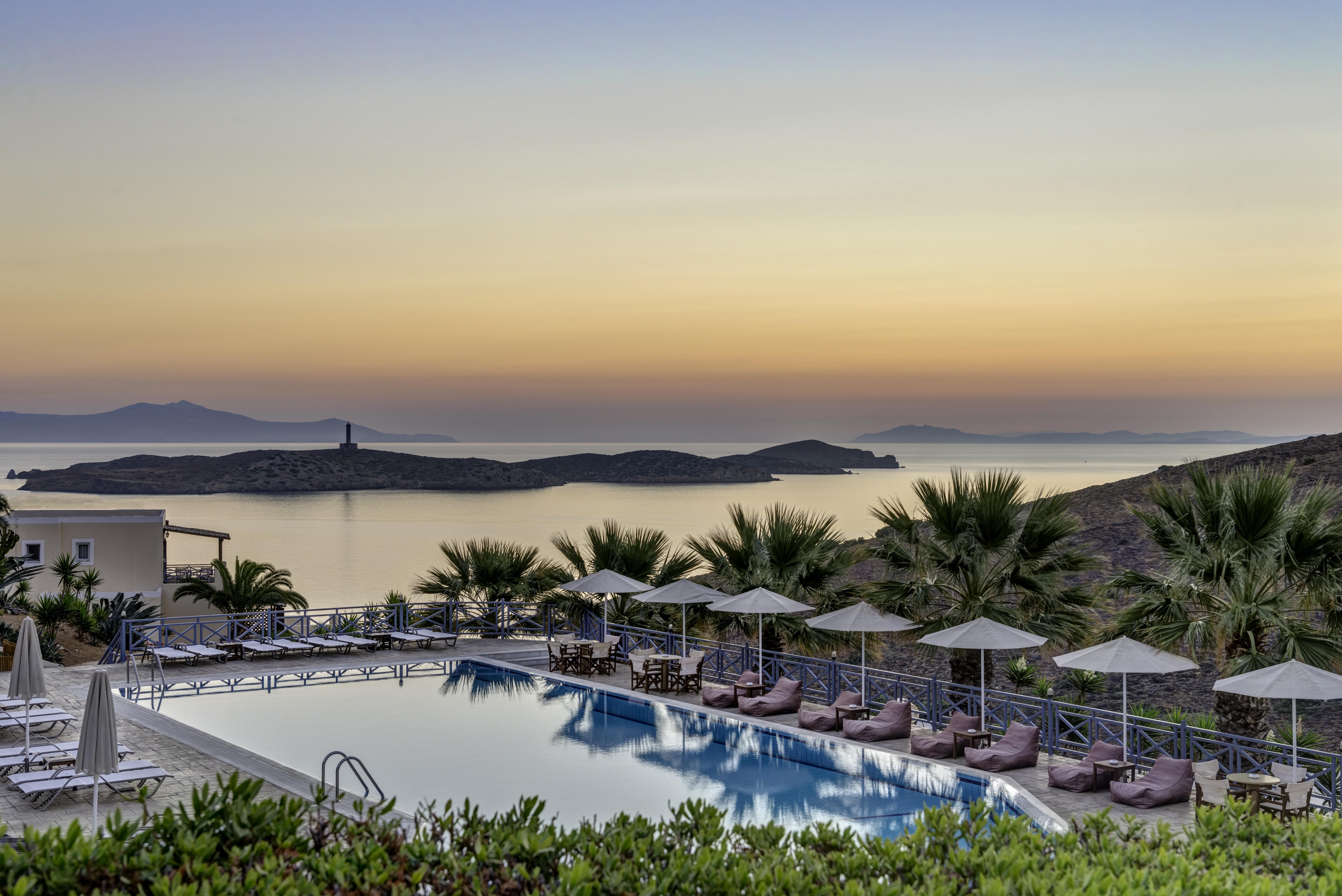 Sunrise Beach Suites Azolimnos Exterior photo